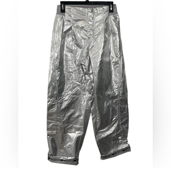 NWOT Free People Movement Mesmerize Me Shine Pants Size Medium - Picture 5 of 12
